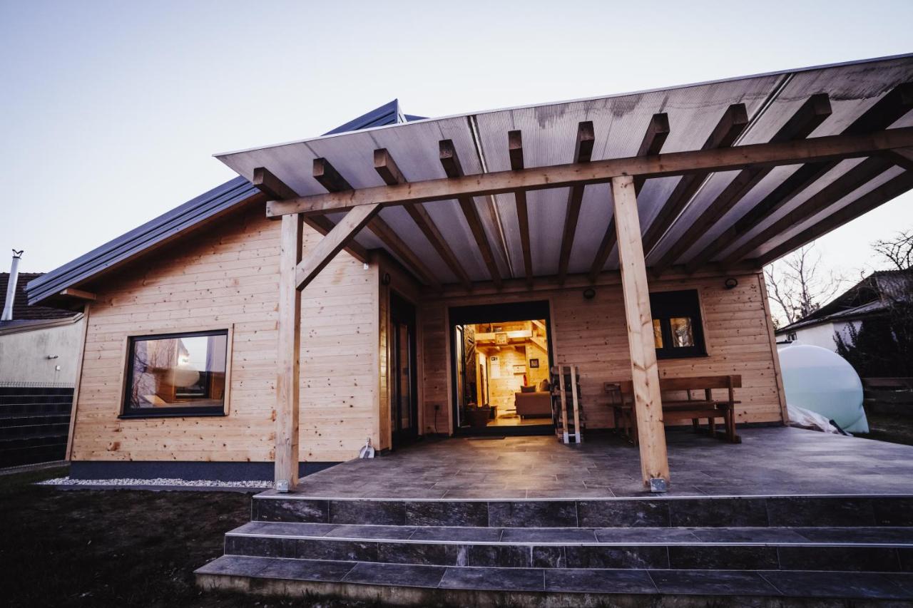 Holiday Home Nightswim Inn Vrbovec Exterior foto