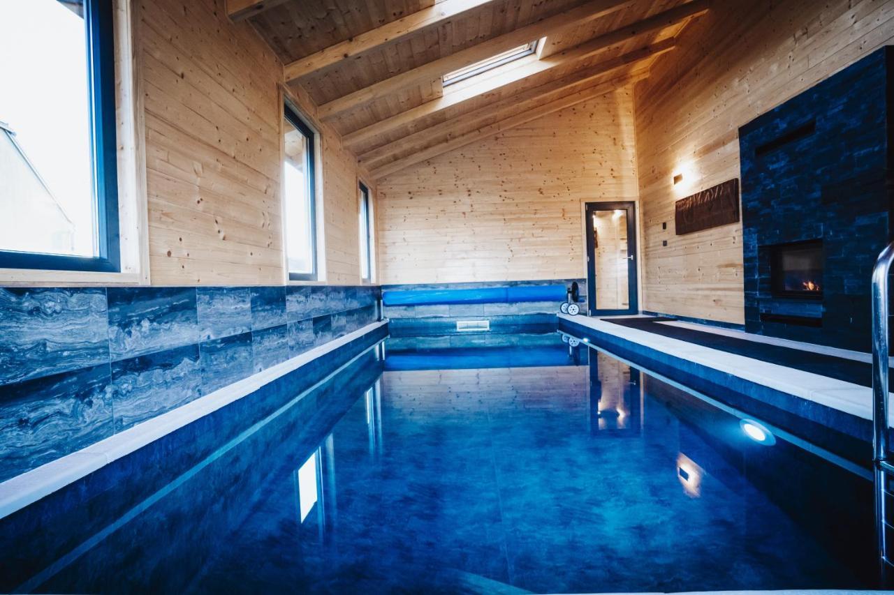 Holiday Home Nightswim Inn Vrbovec Exterior foto
